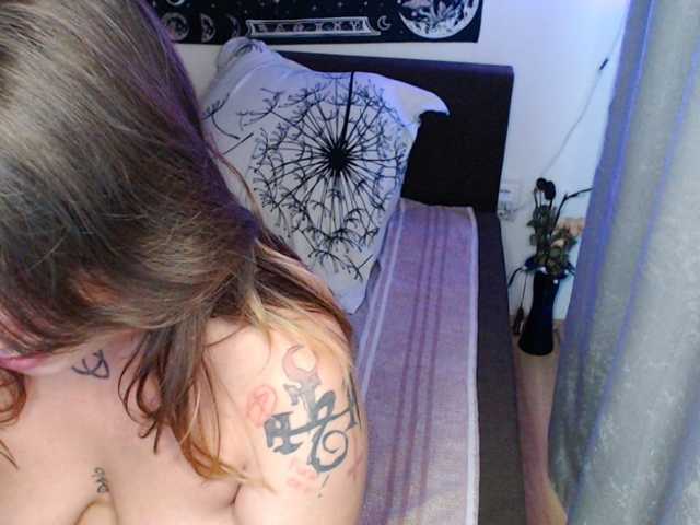 RacyRoby live cam on BongaCams