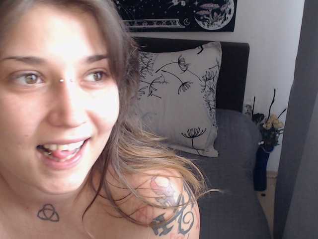 RacyRoby live cam on BongaCams