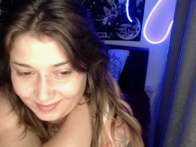 RacyRoby live cam on BongaCams