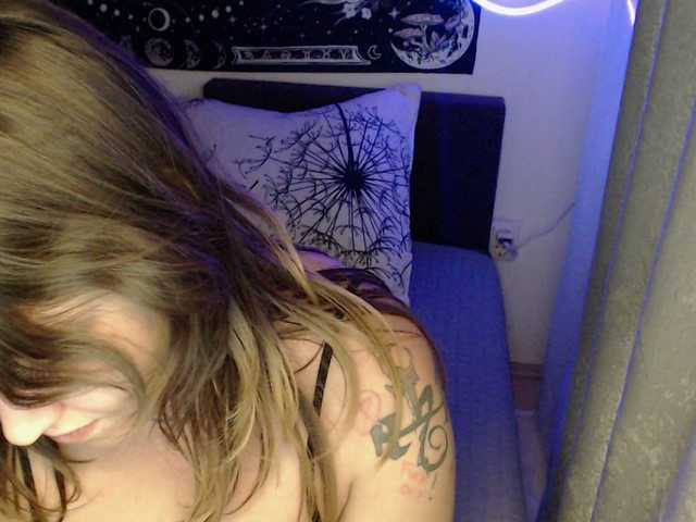 RacyRoby live cam on BongaCams