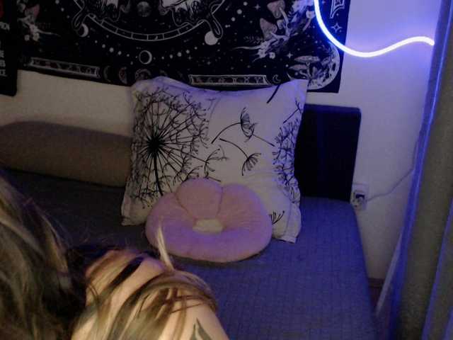 RacyRoby live cam on BongaCams