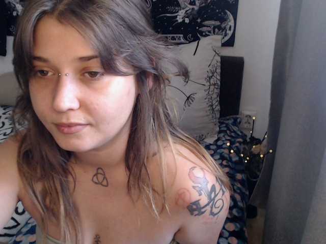 RacyRoby live cam on BongaCams