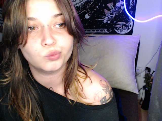 RacyRoby live cam on BongaCams