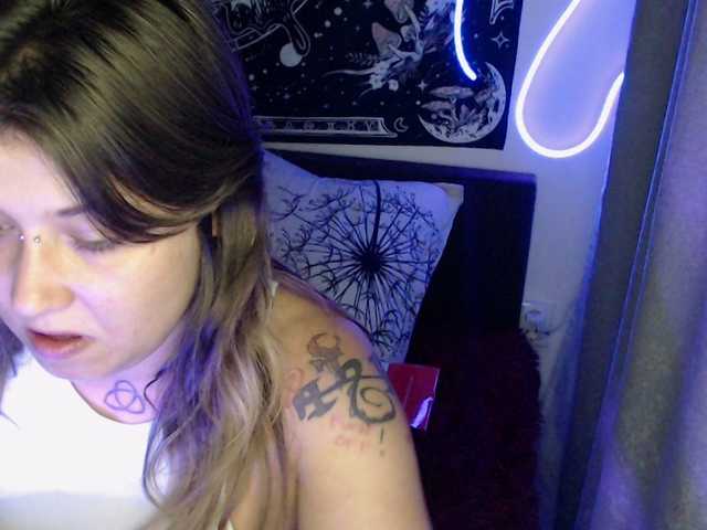 RacyRoby live cam on BongaCams