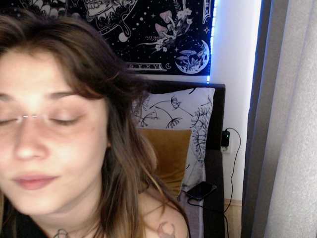 RacyRoby live cam on BongaCams