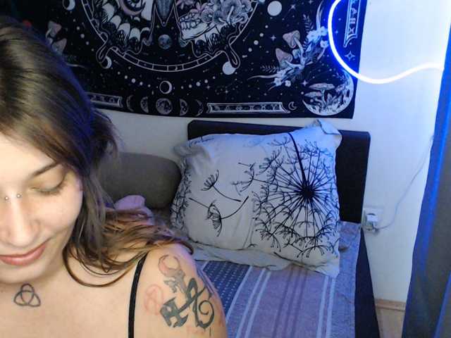RacyRoby live cam on BongaCams