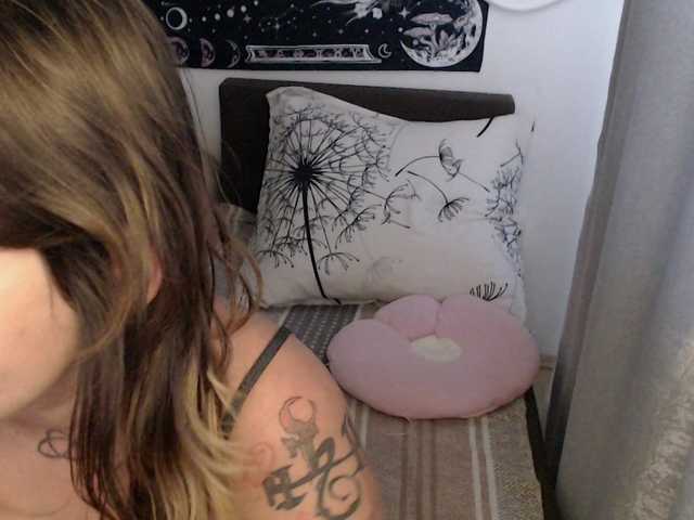 RacyRoby live cam on BongaCams