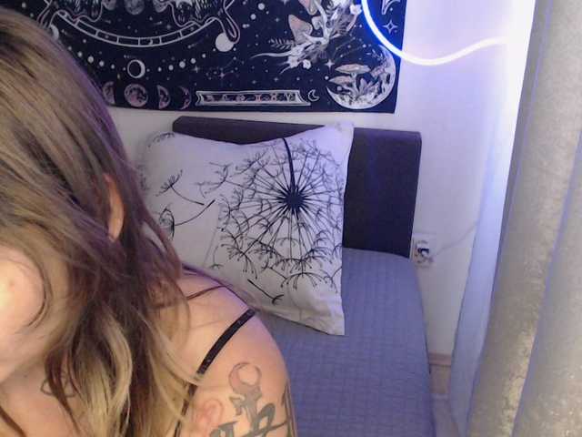 RacyRoby live cam on BongaCams