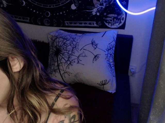 RacyRoby live cam on BongaCams