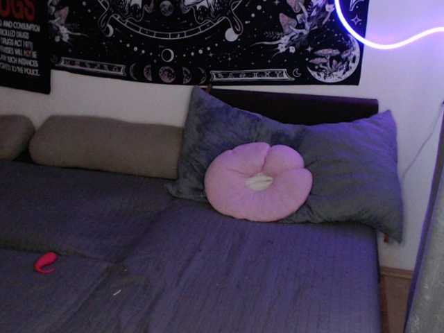 RacyRoby live cam on BongaCams