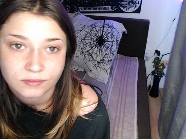 RacyRoby live cam on BongaCams