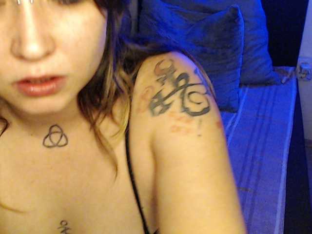 RacyRoby live cam on BongaCams