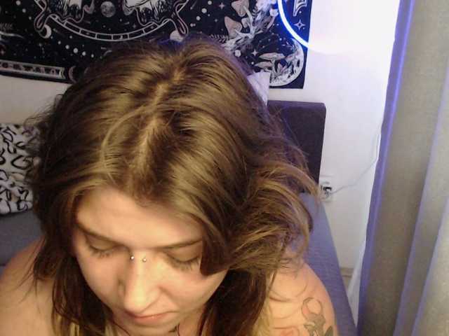 RacyRoby live cam on BongaCams