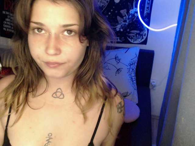 RacyRoby live cam on BongaCams