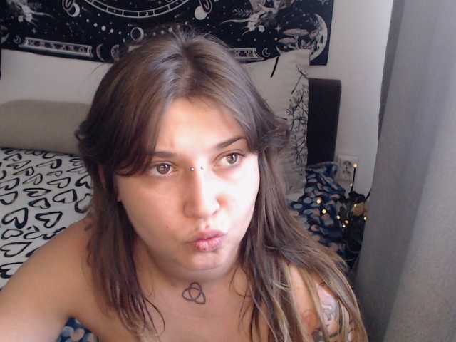 RacyRoby live cam on BongaCams