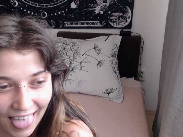 RacyRoby live cam on BongaCams