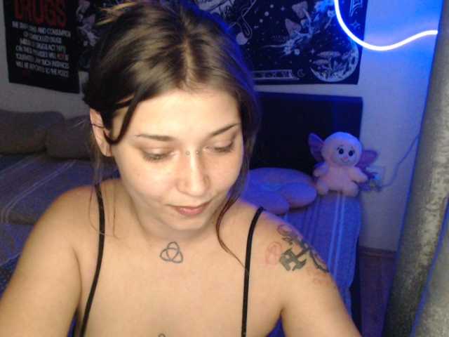 RacyRoby live cam on BongaCams