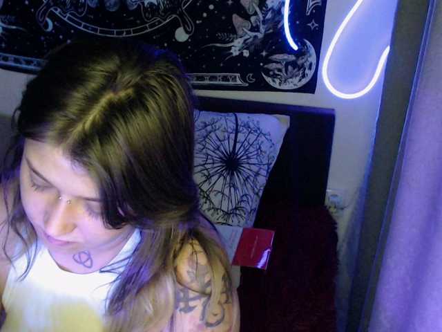 RacyRoby live cam on BongaCams