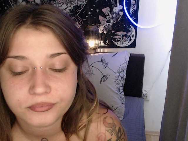 RacyRoby live cam on BongaCams
