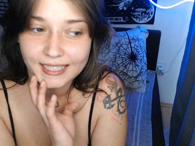 RacyRoby live cam on BongaCams
