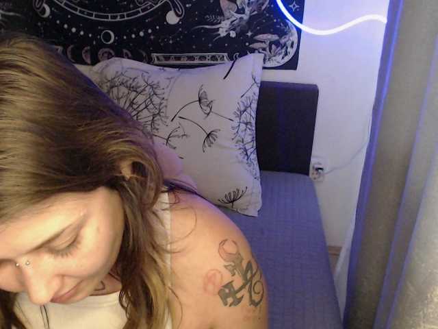 RacyRoby live cam on BongaCams