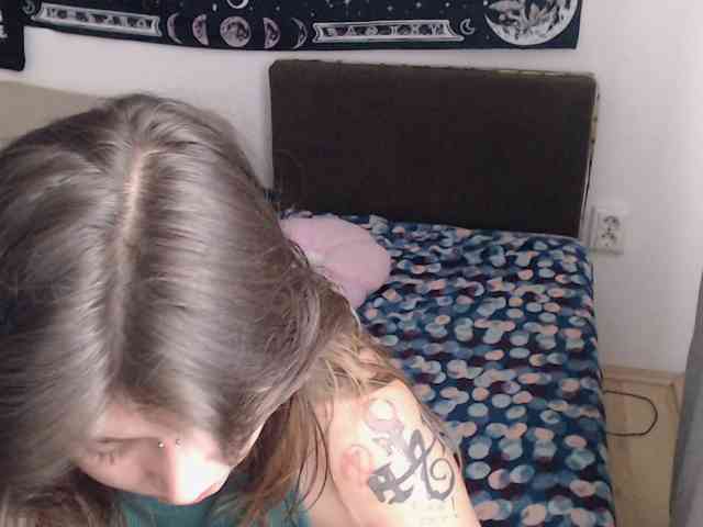RacyRoby webcam