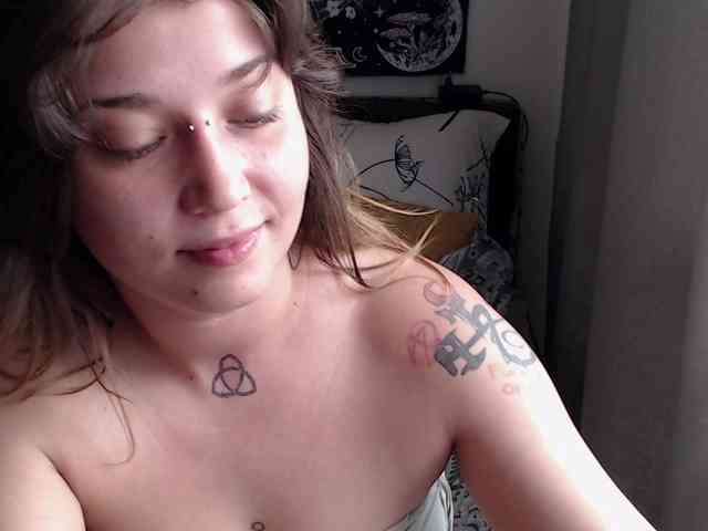 RacyRoby webcam