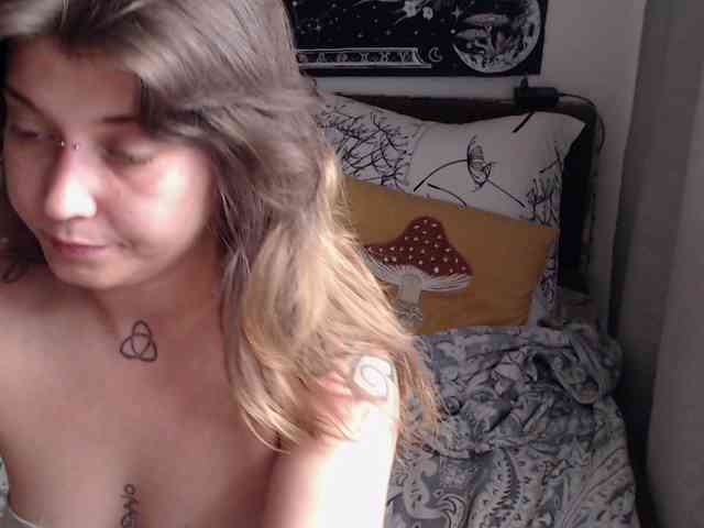 RacyRoby webcam