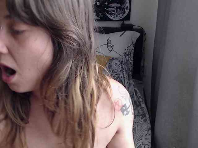 RacyRoby webcam