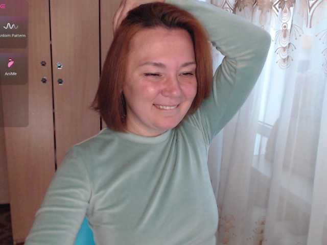 Julia99 live cam preview