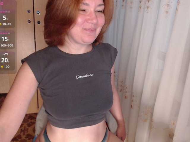 Julia99 live cam on BongaCams