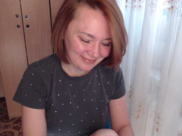 Julia99 live cam preview