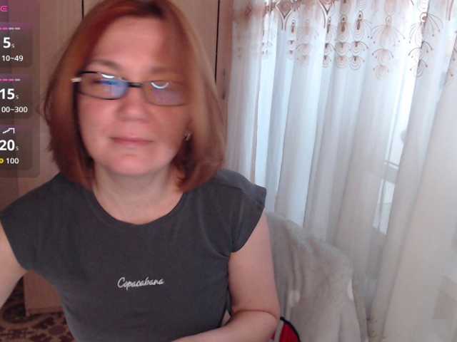 Julia99 live cam preview