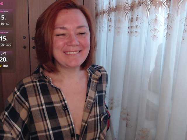 Julia99 live cam preview