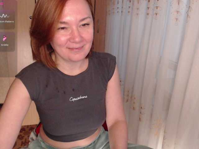 Julia99 live cam on BongaCams