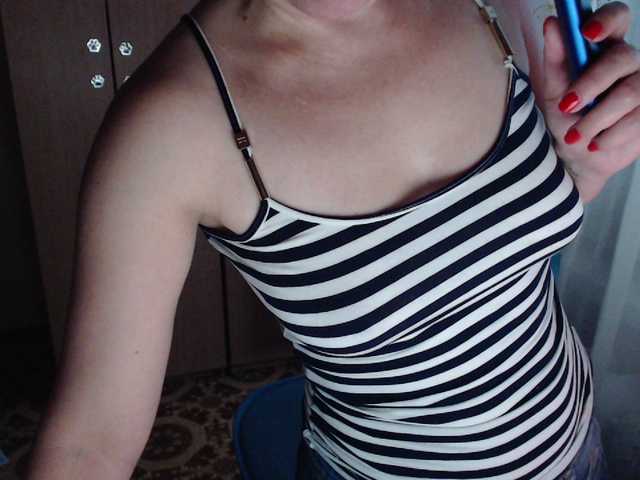 Julia99 live cam on BongaCams