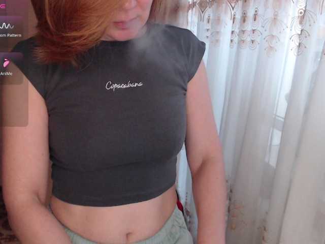 Julia99 live cam preview