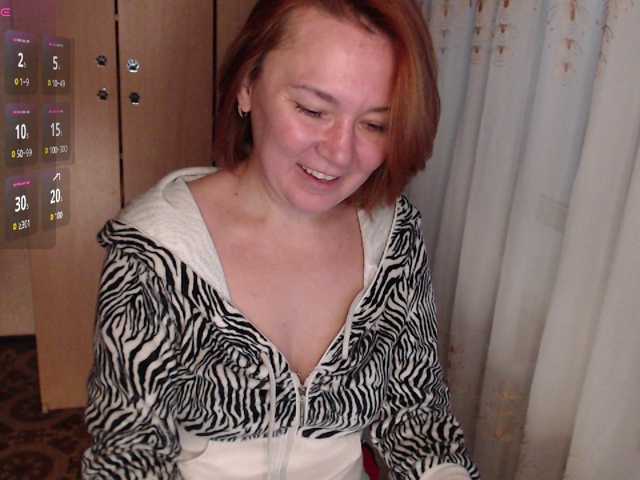 Julia99 live cam preview