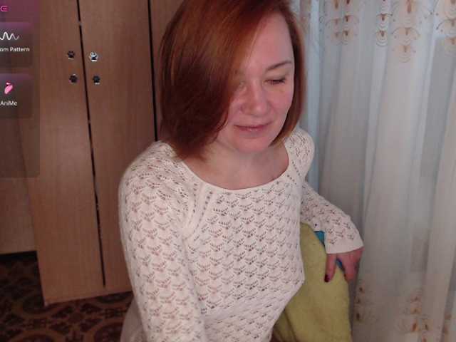 Julia99 live cam on BongaCams