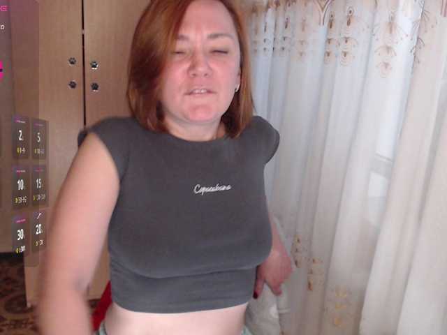 Julia99 live cam preview