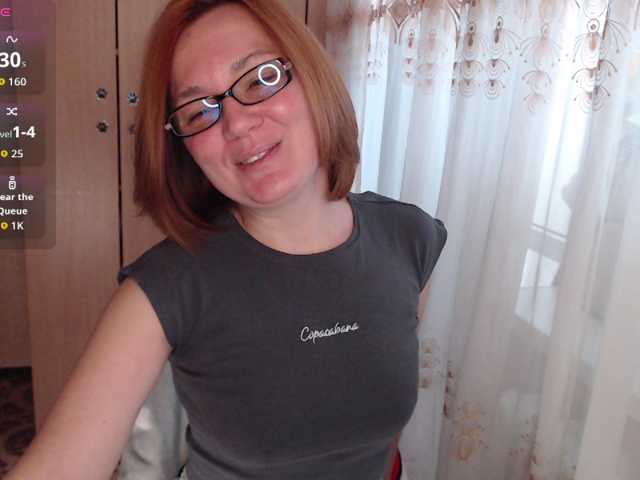 Julia99 live cam preview