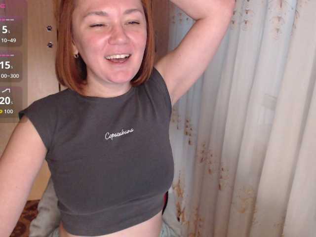 Julia99 live cam preview