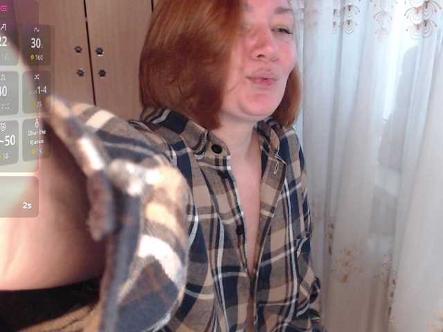 Julia99 live cam preview