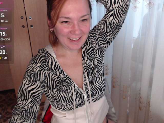 Julia99 live cam preview