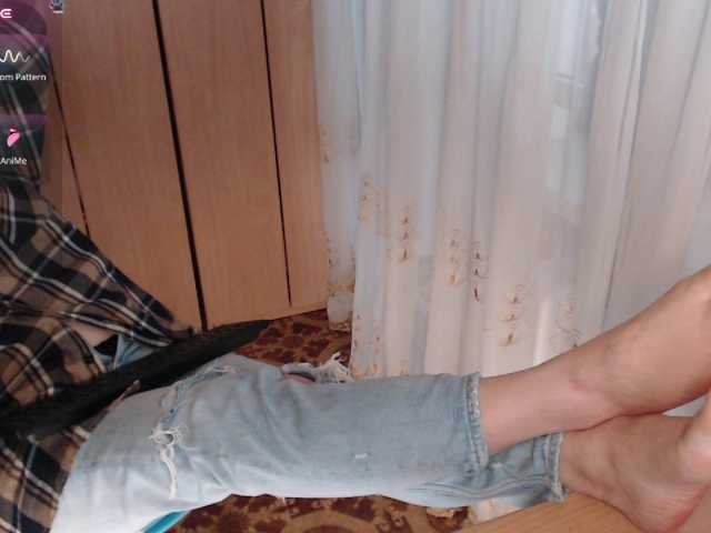 Julia99 live cam on BongaCams