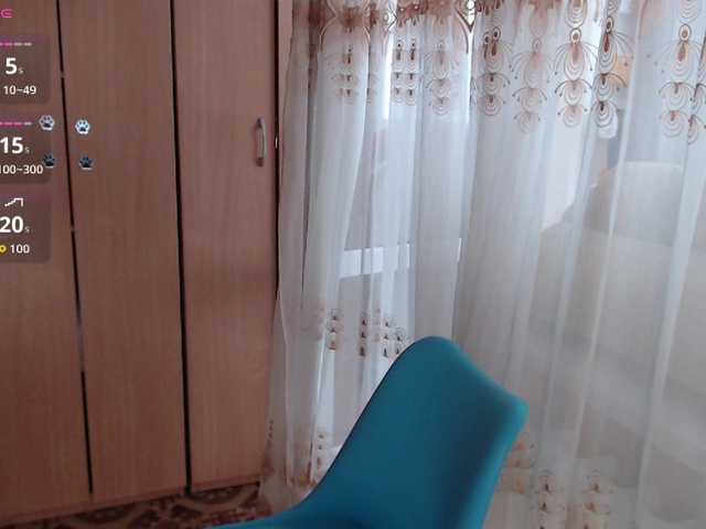 Julia99 live cam