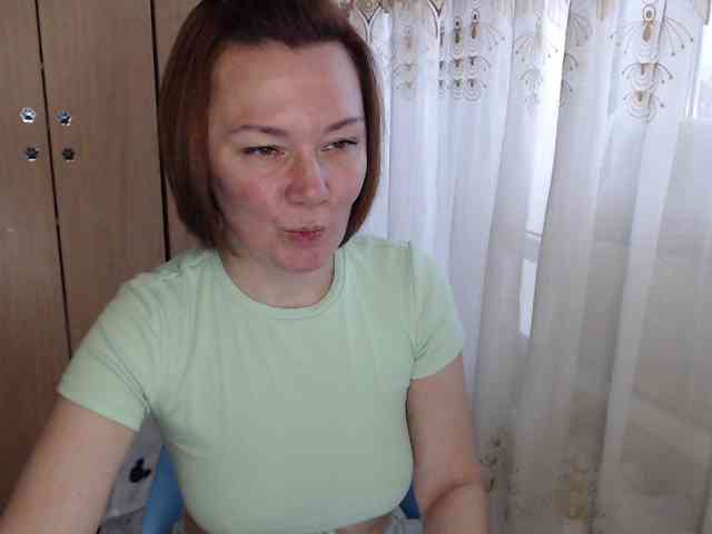 Julia99 Live Webcam on BongaCams