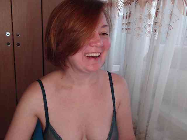 Julia99 webcam