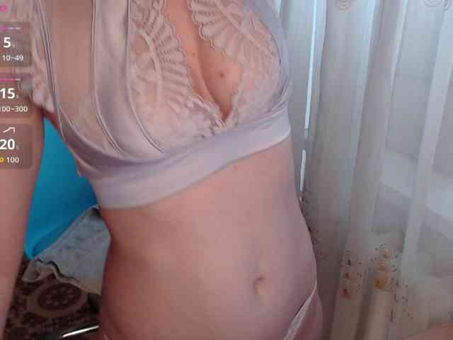 Julia99 webcam