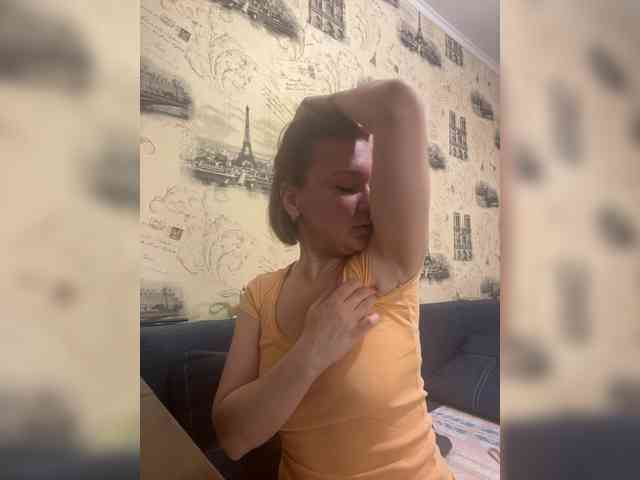 Julia99 webcam